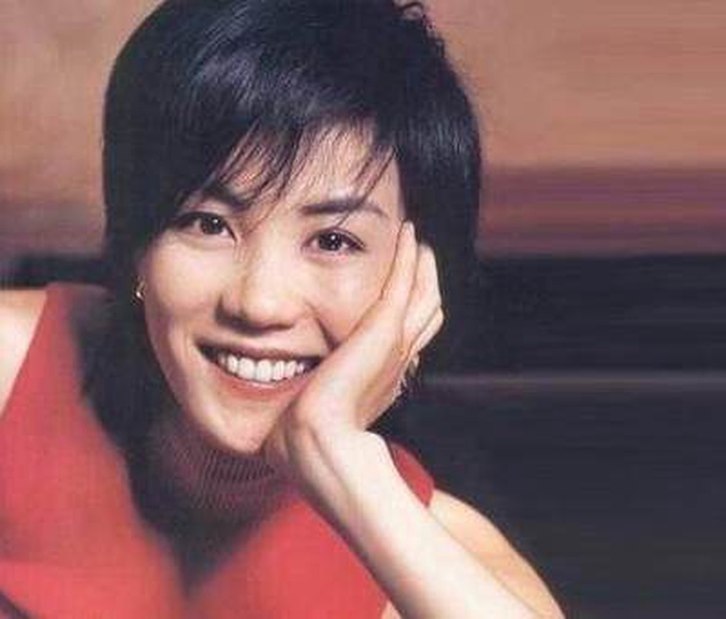 王菲