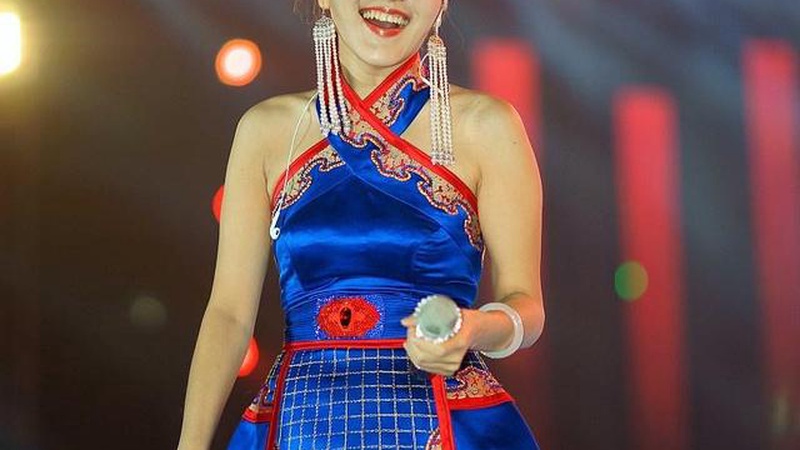 乌兰图雅空降《乘风2026》教跳蒙古舞，姐姐同款易学吗？